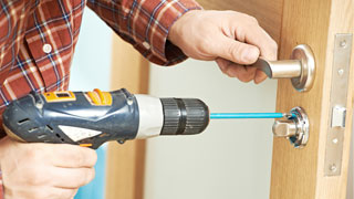 Automotive Locksmith at 02151, Massachusetts